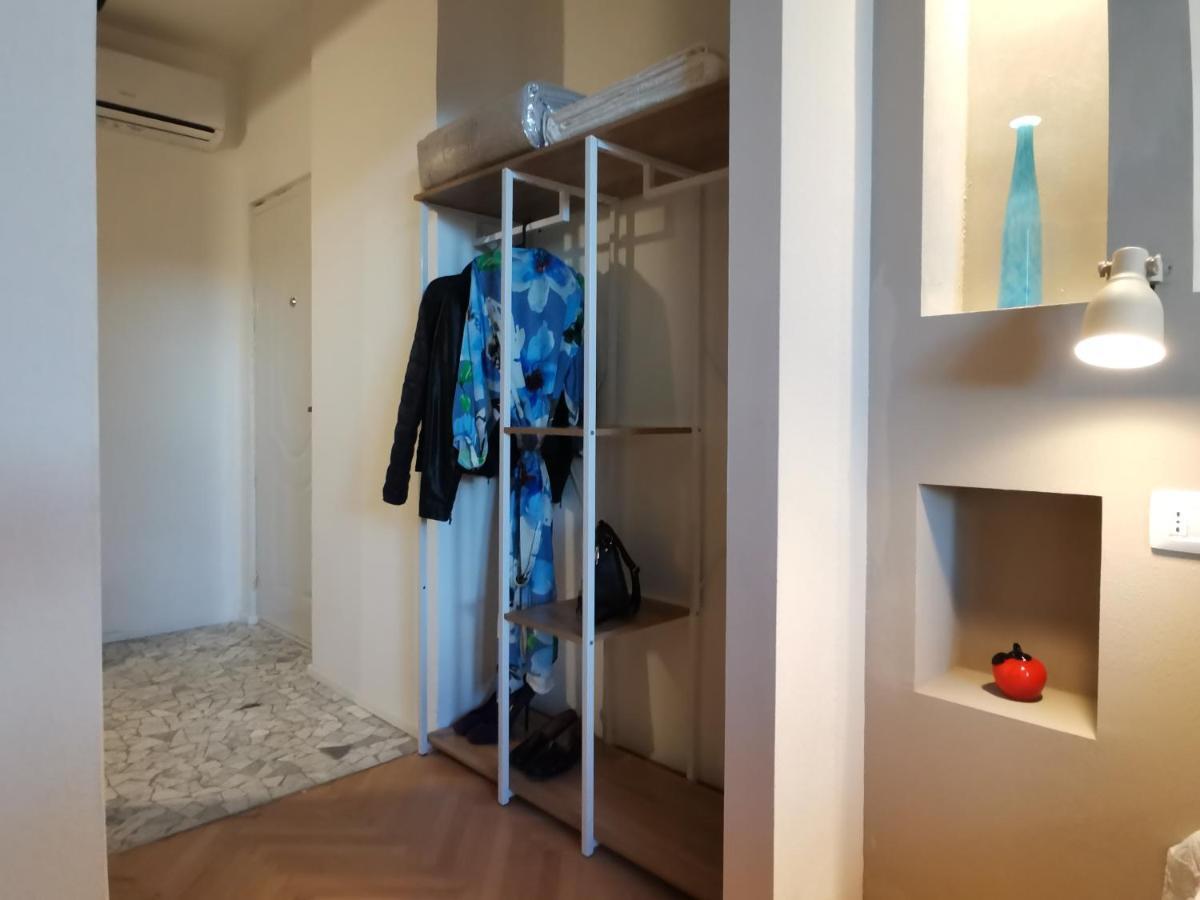 Parma Express Traveller'S Lodging Front Station Fs Parking 외부 사진