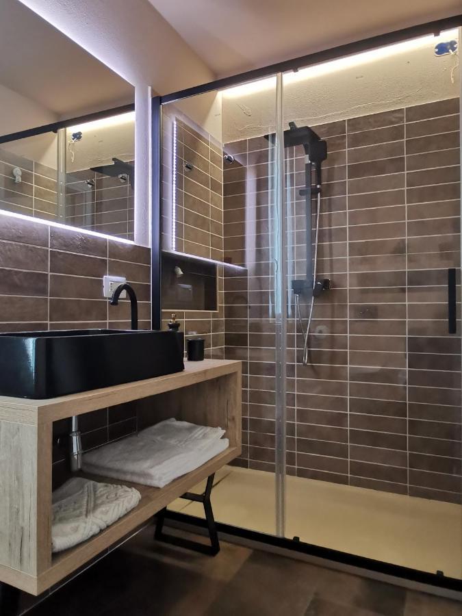 Parma Express Traveller'S Lodging Front Station Fs Parking 외부 사진